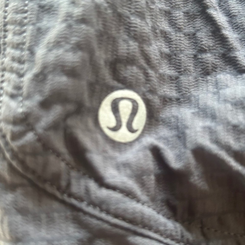 Lululemon Logo Waistband High Rise Training Black Athletic Shorts Size 6 Layered - Picture 7 of 8